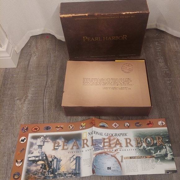 VINTAGE & Rare 60th anniversary edition Pearl Harbor collectable set - Picture 3 of 12